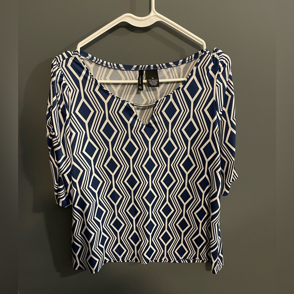 Women’s blouse